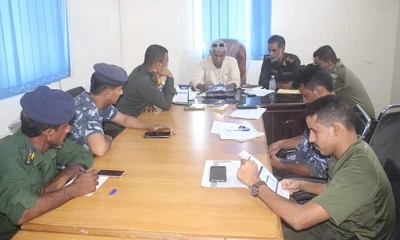 مناقشة الوضع الأمني بمديرية الشحر