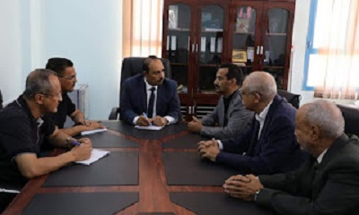 محافظ حضرموت يبحث تطوير الاستثمار في مجال التعدين والموارد المعدنية