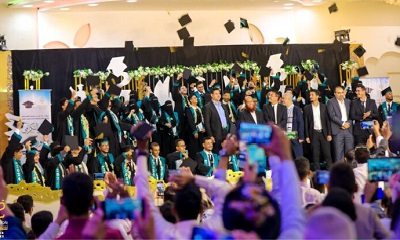 جامعة العرب بالمكلا تنظم حفل تخرج وتودبع لدفعات جديدة من حملة البكالوريوس من مختلف التخصصات