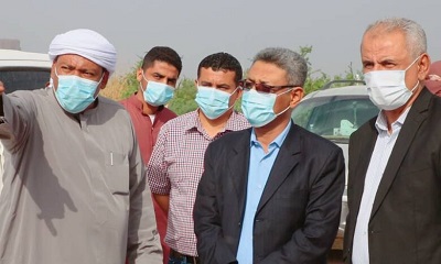 مدير عام سيئون يشرف على حملة رفع مخلفات النفايات والبناء على المداخل الرئيسة لمدينة سيئون