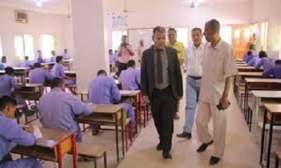 الوكيل العامري يدشن الامتحانات الوزارية بالمعهد المهني الصناعي بسيئون