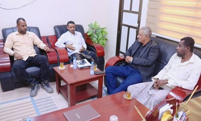 مدير عام سيئون يناقش القضايا المتصلة بقطاع الكهرباء، ويتفقد مصلحة الهجرة والجوازات ومكتبي الصناعة والصحة بالمديرية