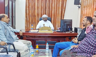 مدير عام شبام يلتقي بإدارة فرع المؤسسة المحلية للمياه والصرف الصحي بالمديرية ويناقش مستجدات مشاريع المياه