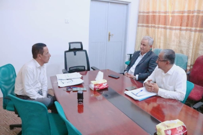 مدير عام سيئون يناقش أوضاع القطاع الصحي بالمديرية.