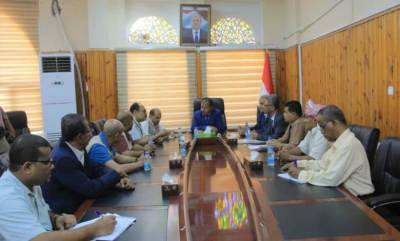 وكيل المحافظة يبحث مع وفد منظمة يونبس التدخلات التنموية بمديريات وادي وصحراء حضرموت