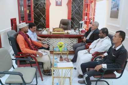 مدير عام سيئون يبحث أوجه التعاون المشترك مع الإدارة العامة لمكتب وزارة الزراعة والري بالوادي والصحراء.