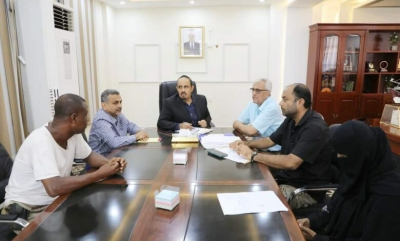 محافظ حضرموت يوجه بتقديم المساعدة اللازمة للأسرة المتضررة من حريق التهم منزلها بالمكلا