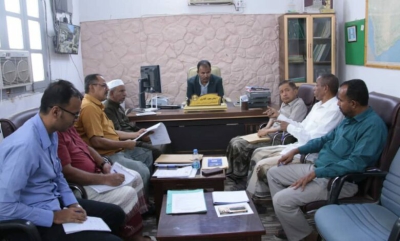  برئاسة الوكيل العامري .. لجنة المناقصات بوادي حضرموت تقر عدد من المشاريع وتناقش أخرى