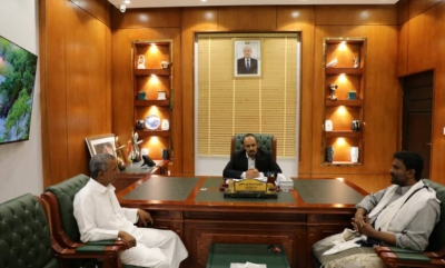  ‏المحافظ بن ماضي يطلع على أوضاع مديرية حجر ومشاريع الطرق الاستراتيجية للمديريات الغربية 