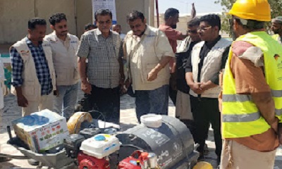 مدير عام مديرية القطن يدشن توزيع الحقيبة الزراعية لمستفيدي مشروع من الغذاء إلى الصمود بمديرية القطن 