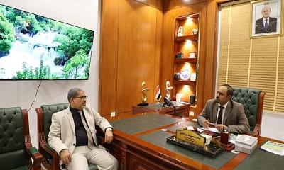 المحافظ بن ماضي يطلع على خطط جامعة حضرموت