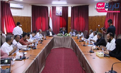 برئاسة الوكيل العامري اجتماع لأعضاءاللجنة الفنية لمديريات الوادي والصحراء لمناقشة خطة التنمية الاقتصادية والاجتماعية لمحافظة حضرموت