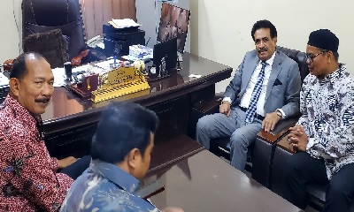 السفير بلفقيه : يلتقي بالمكلا سفير جمهورية اندونيسيا غير المقيم لدى اليمن