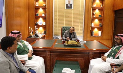 محافظ حضرموت يبحث التجهيزات للبدء بتنفيذ مشروع توفير المأوى الدائم بمدينة ميفع بتمويلٍ من مركز الملك سلمان