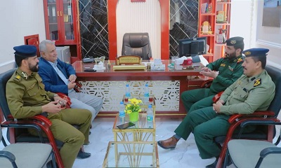 مدير عام سيئون يناقش مع مدير عام الأمن والشرطة بالوادي والصحراء جهود تعزيز الأمن والإستقرار بمديرية سيئون