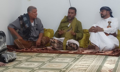 مدير عام شبام يؤدي واجب العزاء والمواساة في وفاة الأستاذ التربوي عمر سالم صابر