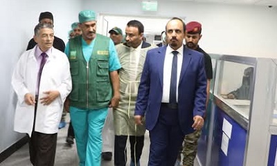 محافظ حضرموت يدشن مخيمات لجراحة الأطفال والأورام والعظام بتمويل من مركز الملك سلمان 