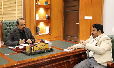 محافظ حضرموت يبحث آلية تحسين خدمات الاتصالات وتقنية المعلومات