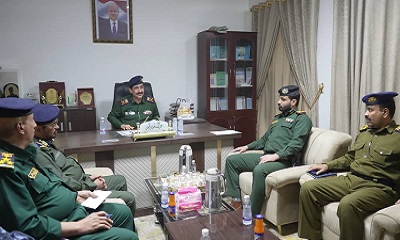 وزير الداخلية يتفقد سير العمل في الإدارة العامة للأمن والشرطة بوادي وصحراء حضرموت