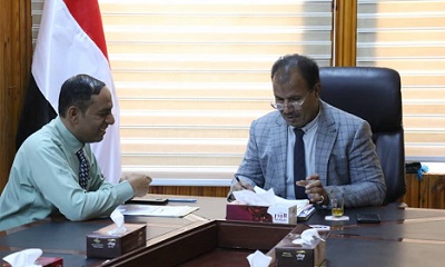 الوكيل العامري يطلع على الخارطة البرامجية وخطة إذاعة سيئون للعام الجديد