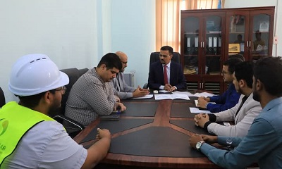 المكلا: توقيع محضر استلام مشروع تزويد مركز الإنزال السمكي بمنظومة الطاقة الشمسية 