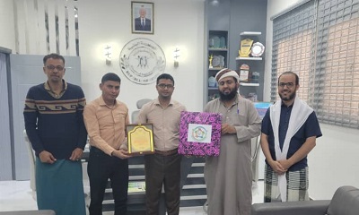 المكتب التنفيذي بإتحاد الملتقيات الشبابية يقدم درع الوفاء للدكتور مجدي بن طليب