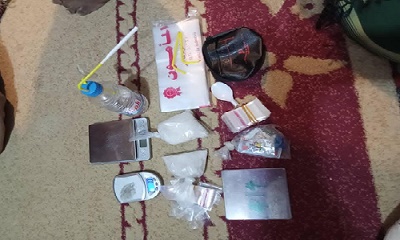 شرطة مكافحة المخدرات تضبط مروجاً لمادة الشبو بمدينة الشحر