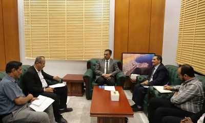 أمين محلي حضرموت يبحث مع منظمة “كير” تنفيذ مشروع دعم الصيادين