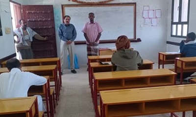 مدير عام ساه يدشن امتحانات التعليم عن بعد ويخوض أحد الإختبارات