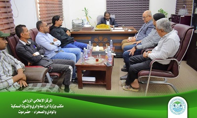 مدراء عموم مديرية سيئون ومكتبي السياحة والثقافة بوادي حضرموت يستقبلون ثلاثة رحالة قادمين من شبوة عبر الجمال