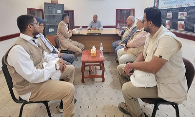 أمين عام محلي شبام يلتقي وفد مشروع الأشغال العامة لتفقد سير الأعمال في مشروع ترميم مباني شبام التاريخية