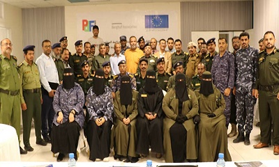 مديرا كلية الشرطة وأمن المحافظة يشاركون في اختتام التدريب الثاني لمفاهيم السلامة المجتمعية الذي ينفذه منتدى التنمية السياسية لمنتسبي الشرطة