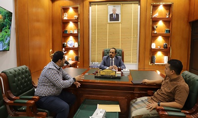 المحافظ بن ماضي يطلع على تحضيرات تدشين مشروع إعادة تأهيل المباني المتضررة بالمكلا القديمة خلال رمضان المبارك