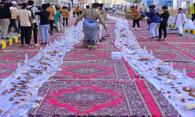 أهالي المكلا يقيمون أطول سفرة إفطار رمضاني بحضرموت للمرة الثالثة على التوالي