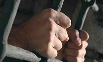 شرطة مديرية تريم تضبط شخص مروج بحوزته مادة الحشيش المخدر