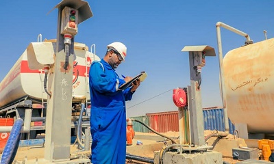 ضخ شحنة مازوت لمحطات الكهرباء بساحل حضرموت