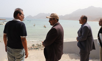 المحافظ بن ماضي يتفقد جهود التطوير بمركز الإنزال السمكي بمنطقة حصيحصة بما يتواكب مع حركة النشاط السمكي