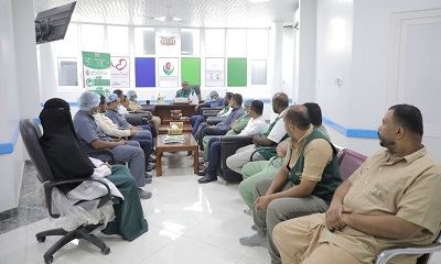 مدير مراكز فاطمة بابطين الطبية يلتقي بالعاملين في المراكز ويهنئهم بعيد الفطر المبارك 1446هـ