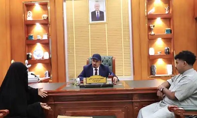 المحافظ بن ماضي يلتقي أسرة الشهيد أحمد بانافع ويشيد بتضحياته البطولية