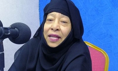 الإعلامي اكرم النهدي يجري الإعلامي اكرم النهدي يجري اتصالا هاتفيا مع الفنانة الحضرمية الكبيرة غنيه سالم