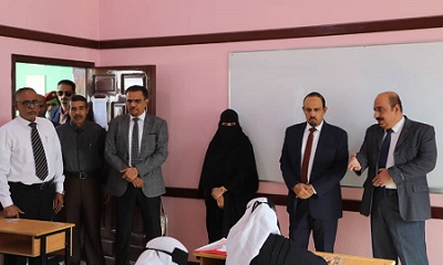 محافظ حضرموت يدشّن اختبارات نهاية الفصل الدراسي الثاني لأكثر من 335 ألف طالب وطالبة على مستوى المحافظة