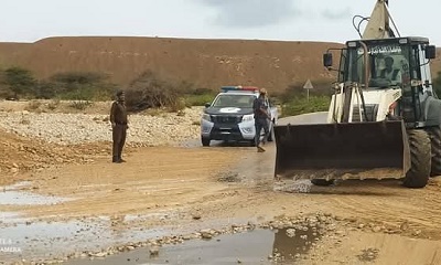 فتح الطرق والخطوط المتضررة من الحالة الجوية في الديس الشرقية