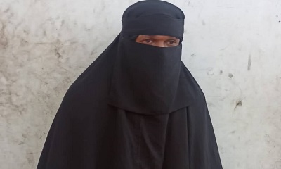 أمن المكلا يطيح بمروج مخدرات خطير حاول الهروب مرتديًا عباءة نسائية