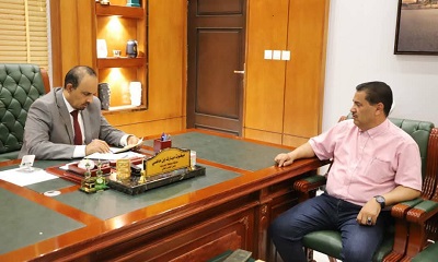 المحافظ بن ماضي يطلع على مستوى سير العمل في مشروع الأبراج 132 بوادي وصحراء حضرموت