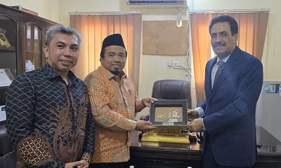 السفير بلفقيه يلتقي القنصل الاندونيسي لدى اليمن والوفد المرافق لها 