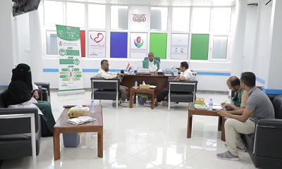 مدير مراكز فاطمة بابطين الطبية يعقد لقاءً بمسؤولي الأقسام بمركز سيئون لمتابعة سير العمل