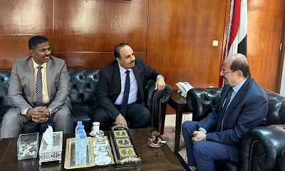 محافظ حضرموت يبحث مع وزير الخارجية تعزيز الدعم التنموي وخدمات المغتربين