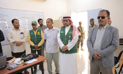 الوكيل العامري يدشّن التطبيق المهني لدورات مشروع التمكين المهني لتحسين سبل العيش بوادي حضرموت