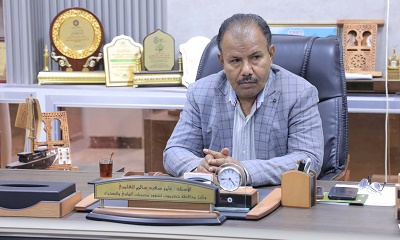 الوكيل العامري  يهنئ عمال وعاملات وادي وصحراء حضرموت بمناسبة يومهم العالمي 