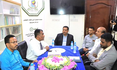 وفد مجلس إدارة مؤسسة الصندوق الخيري للطلاب المتفوقين يلتقي بقياد فرع المؤسسة بسيئون